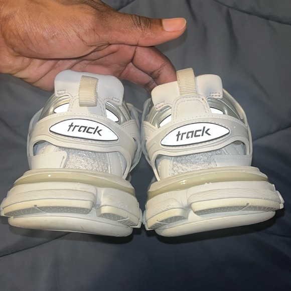 BALENCIAGA WOMEN'S TRACK SNEAKER IN WHITE - Picture 3 of 9